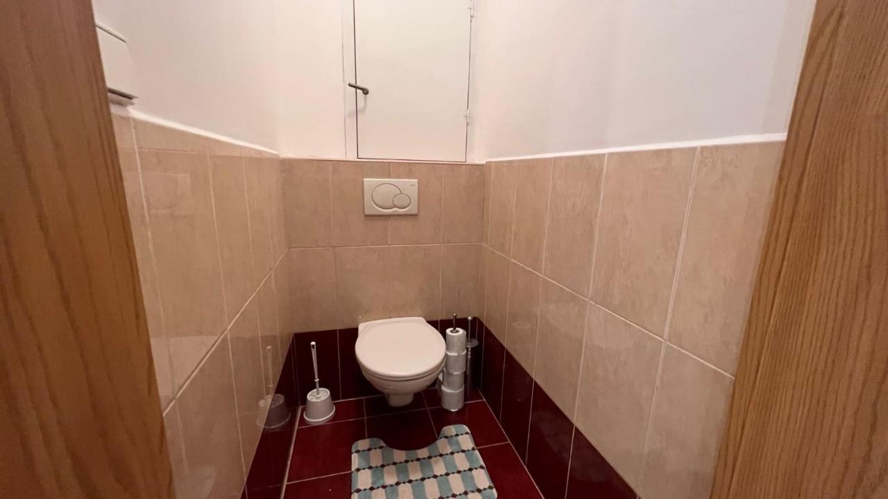 2 Room Apartment, Near Oc Galeria, Petrzalka Bratislava Dış mekan fotoğraf