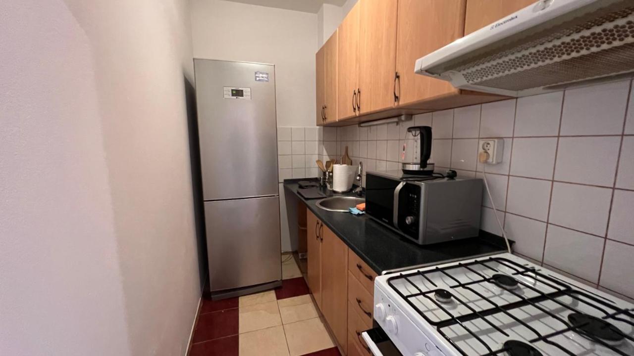 2 Room Apartment, Near Oc Galeria, Petrzalka Bratislava Dış mekan fotoğraf