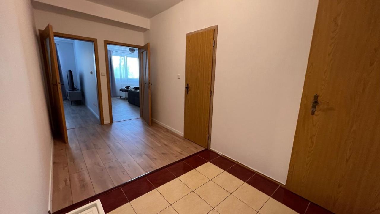 2 Room Apartment, Near Oc Galeria, Petrzalka Bratislava Dış mekan fotoğraf